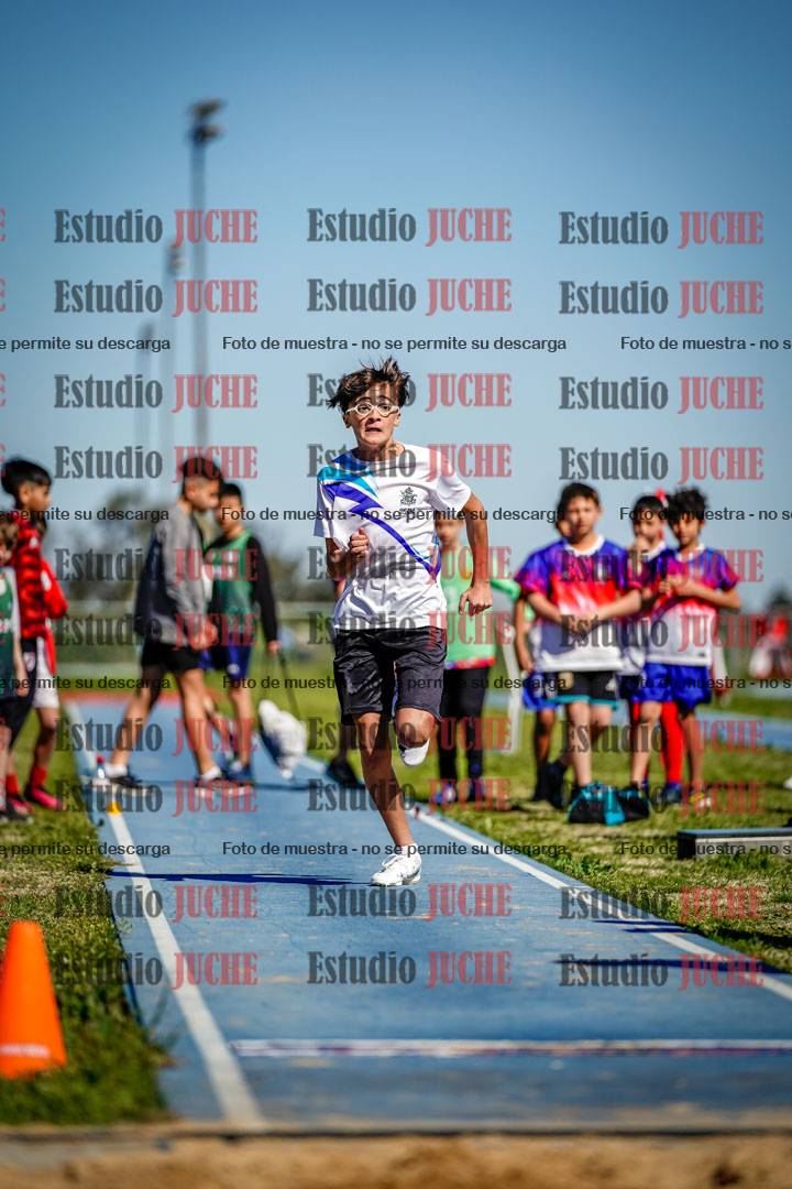 Fotos del salto en largo de varones - U15