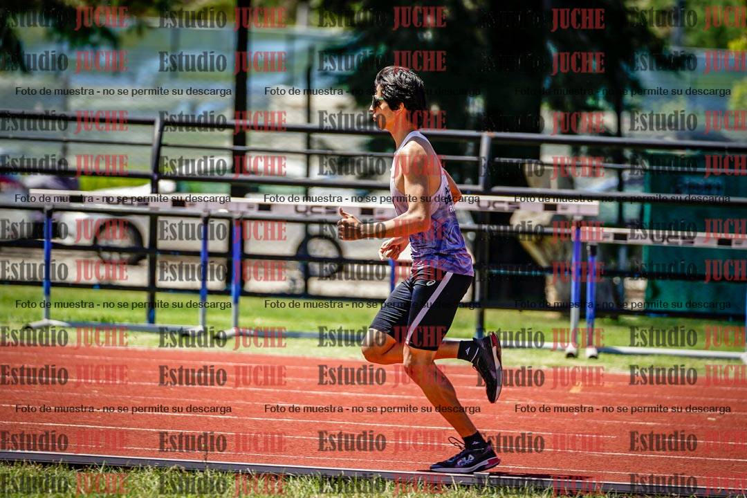 Fotos de los 800 m llanos de varones