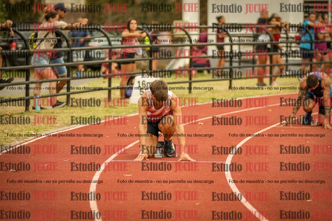 Fotos de los 400 m con vallas de varones