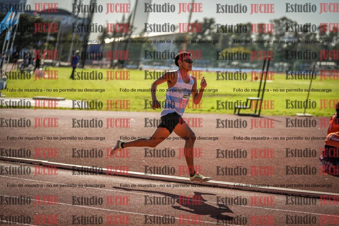 Fotos de los 800 m llanos de varones