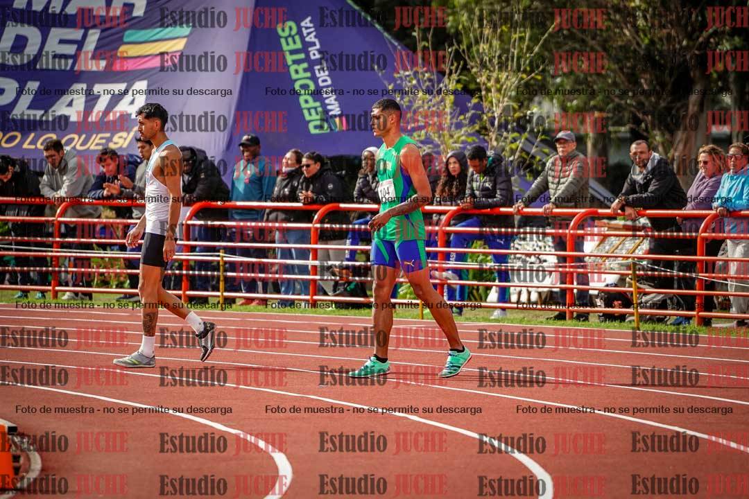 Fotos del salto en alto de varones - FINAL