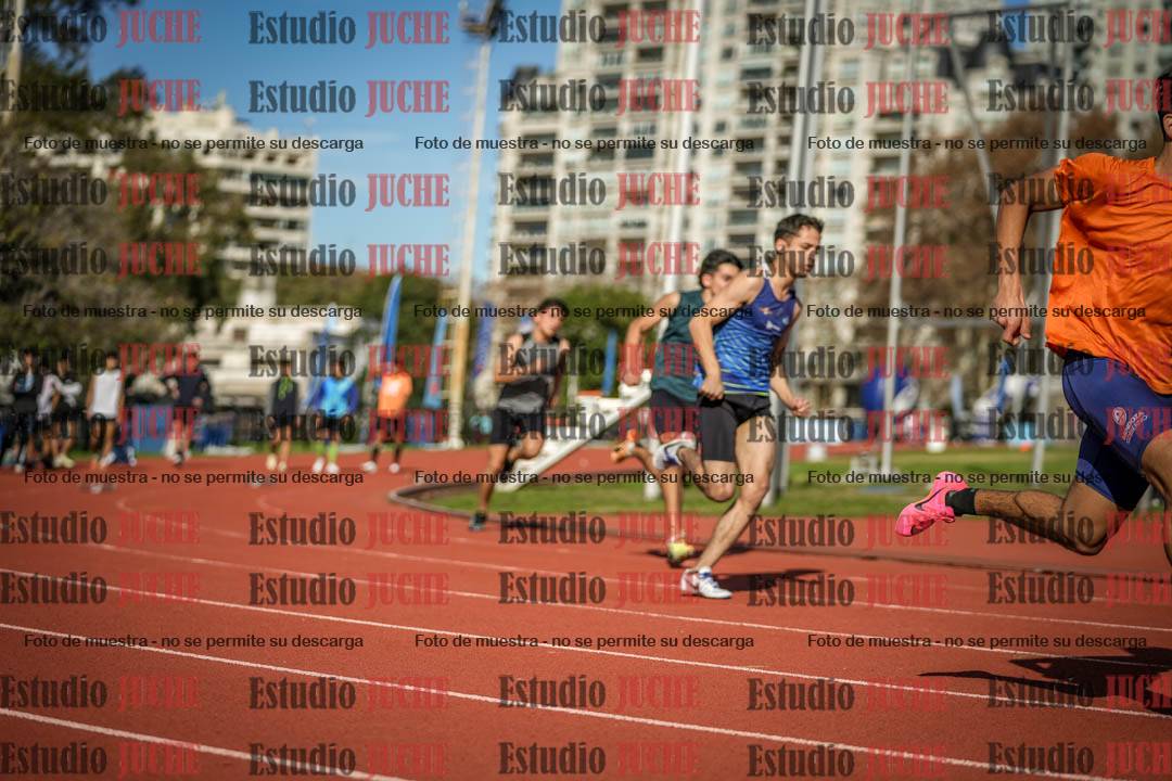 Fotos de los 200 m llanos de varones