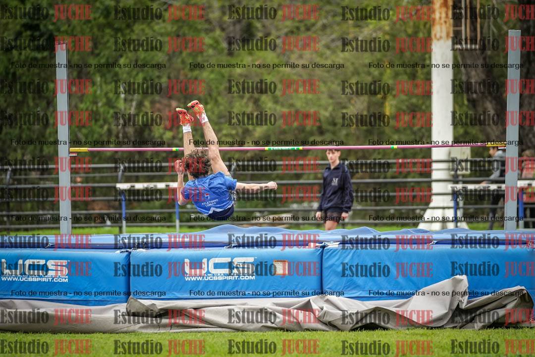 Fotos del salto en alto de mujeres y varones - todos los grupos