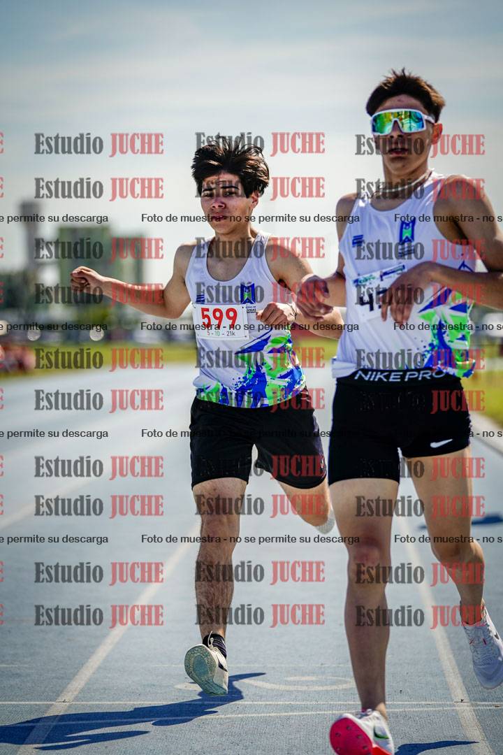 Fotos de los 800 m llanos de varones
