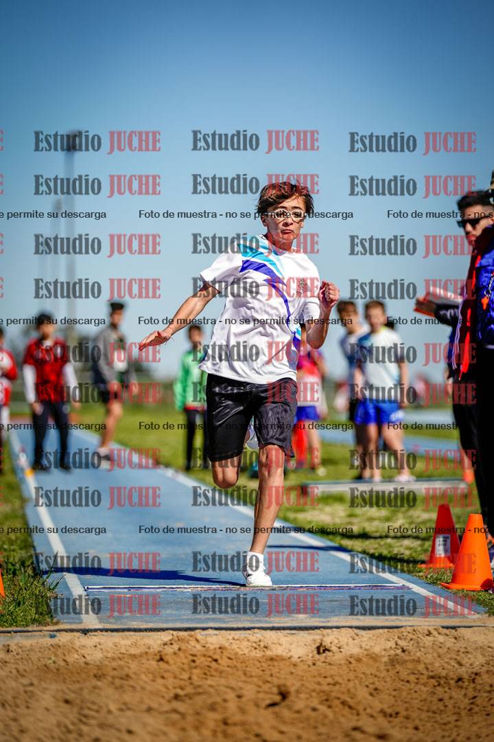 Fotos del salto en largo de varones - U15