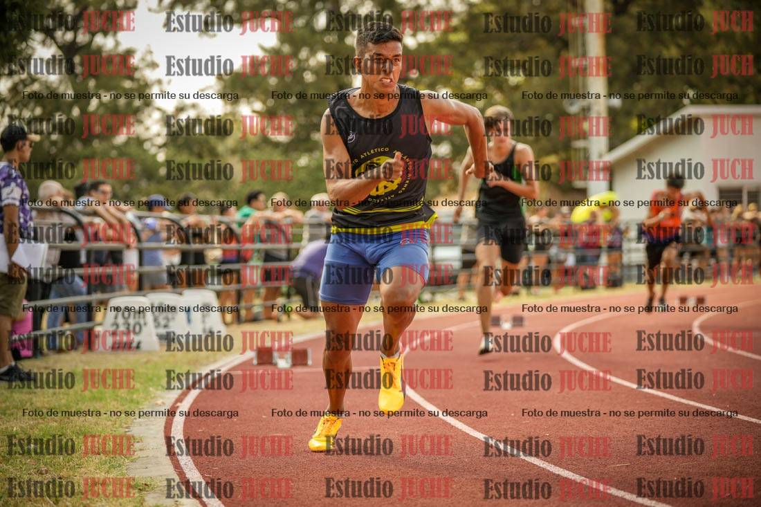 Fotos de los 400 m llanos de varones
