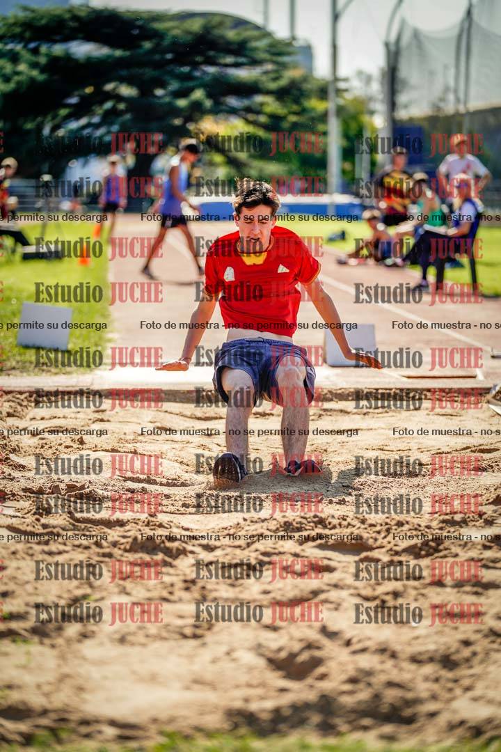 Fotos del salto en largo de varones