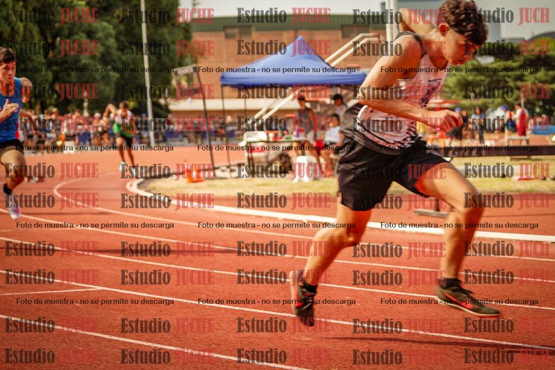 Fotos de los 400 m llanos de varones