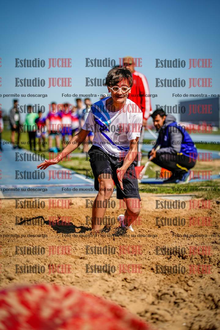 Fotos del salto en largo de varones - U15