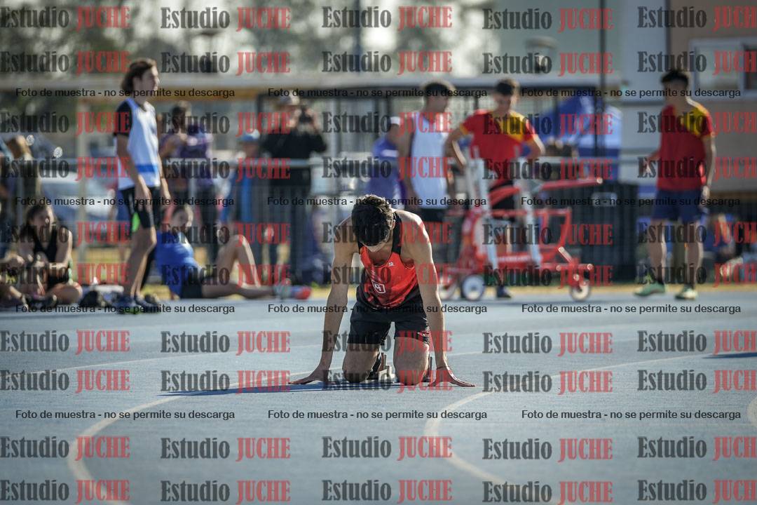 Fotos de los 400 m llanos de varones