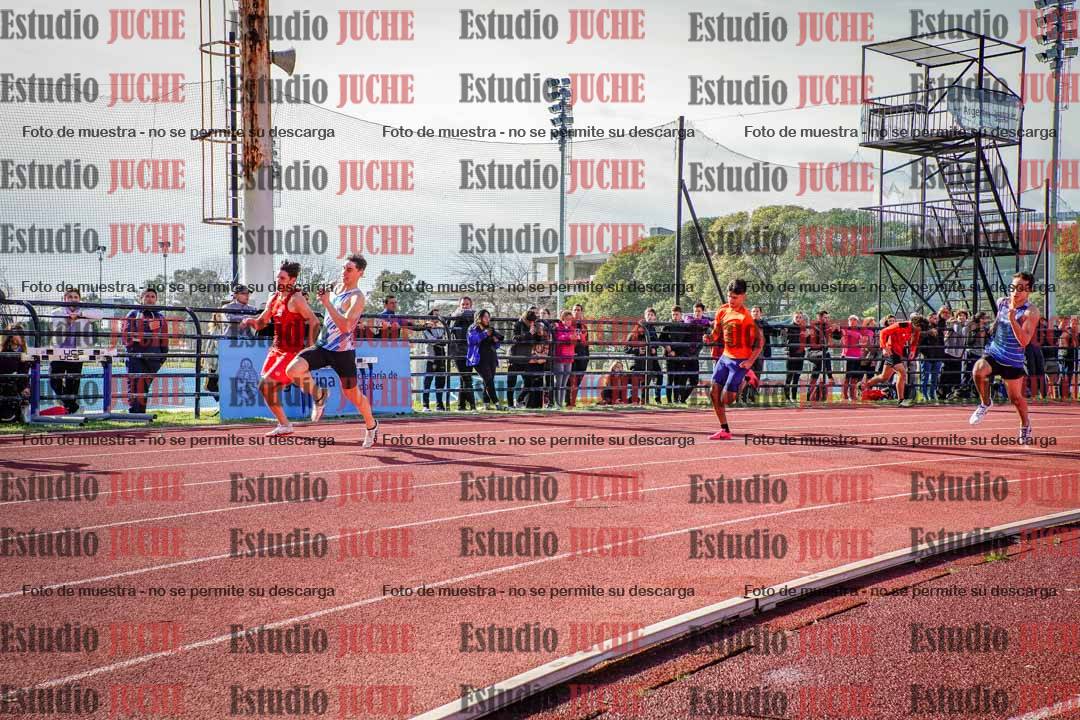 Fotos de los 200 m llanos de varones