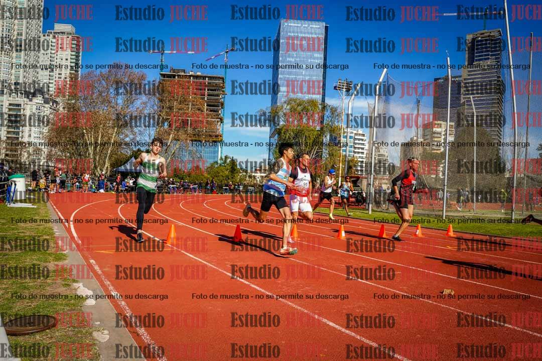 Fotos de los 800 m llanos de varones