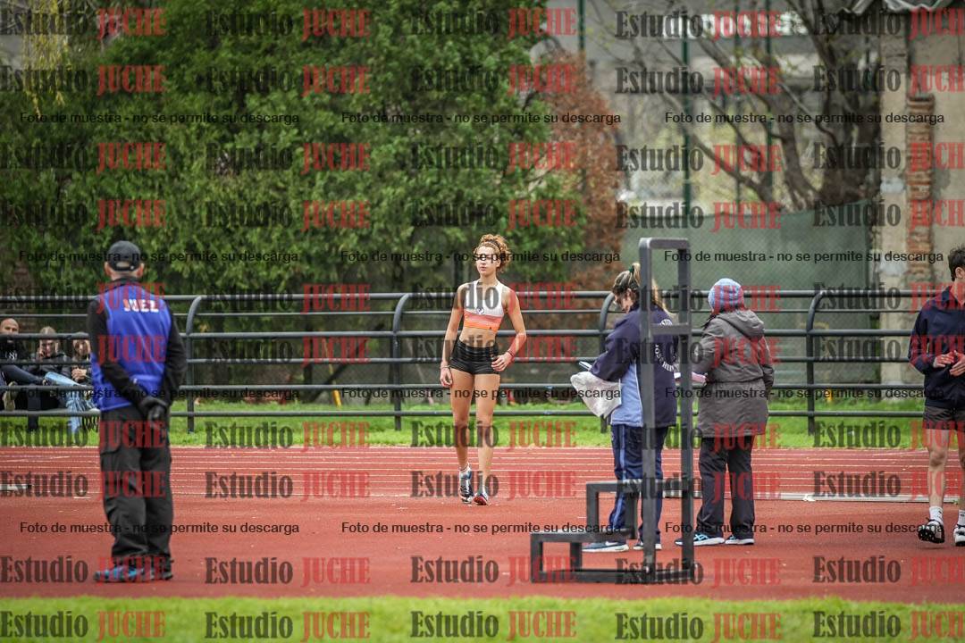 Fotos del salto en alto de mujeres y varones - todos los grupos