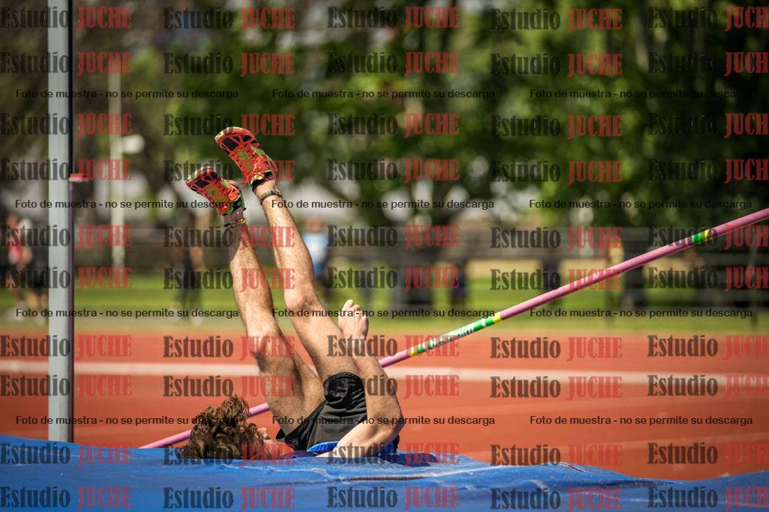 Fotos del salto en alto de varones