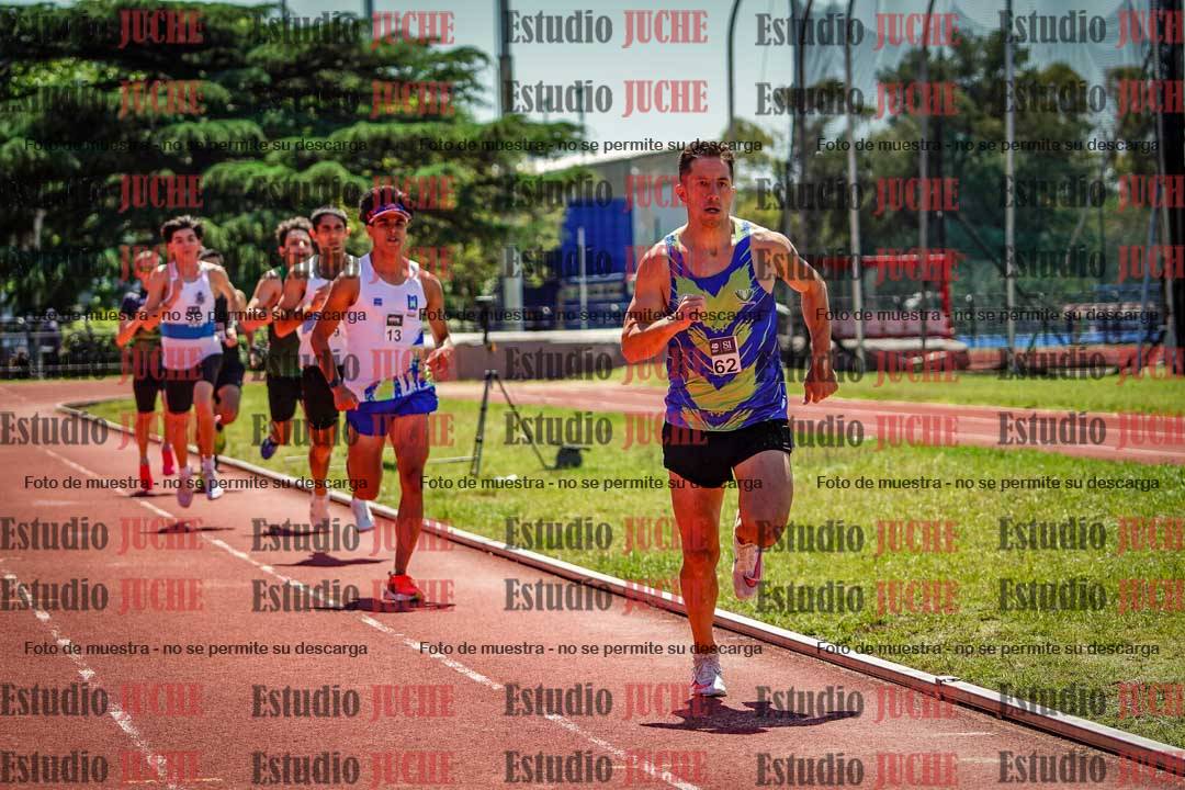 Fotos de los 800 m llanos de varones