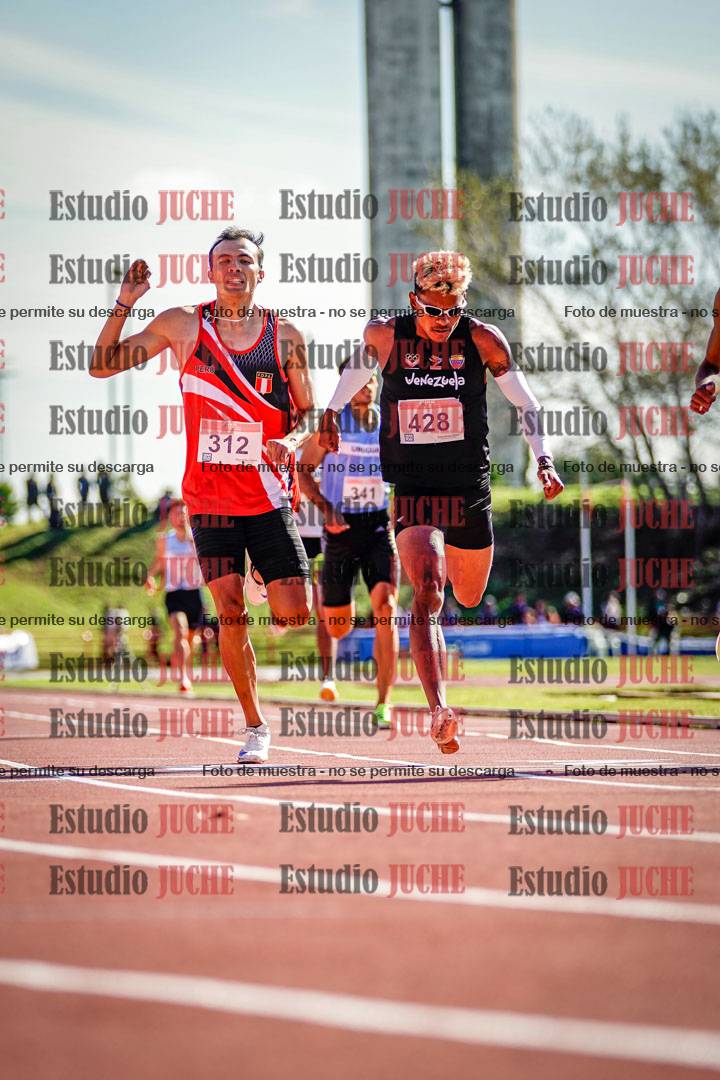 Fotos de los 800 m llanos de varones