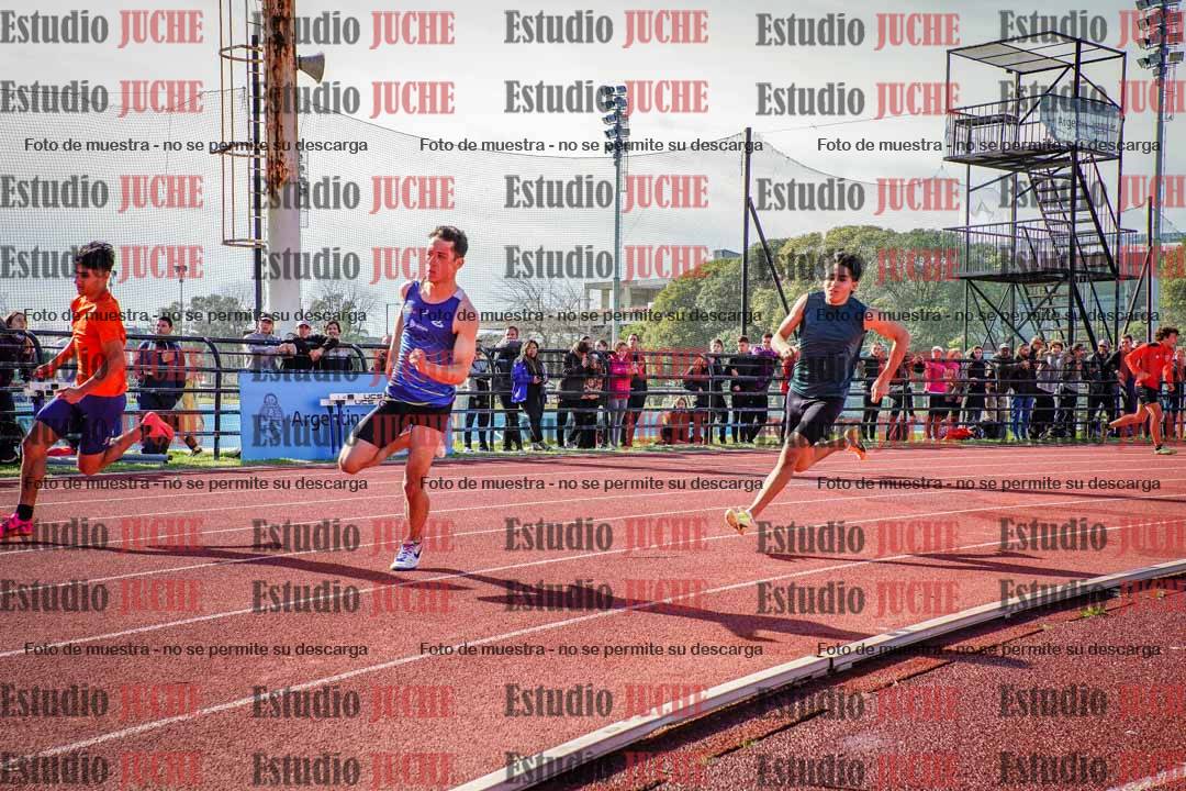 Fotos de los 200 m llanos de varones