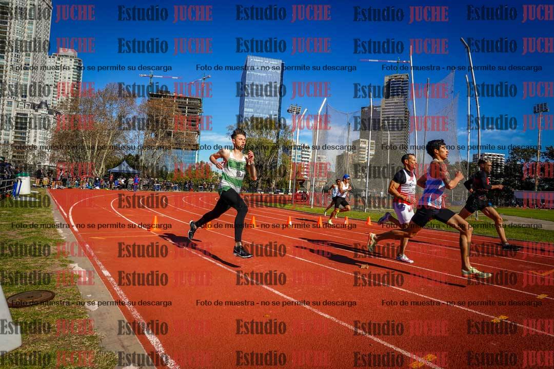 Fotos de los 800 m llanos de varones
