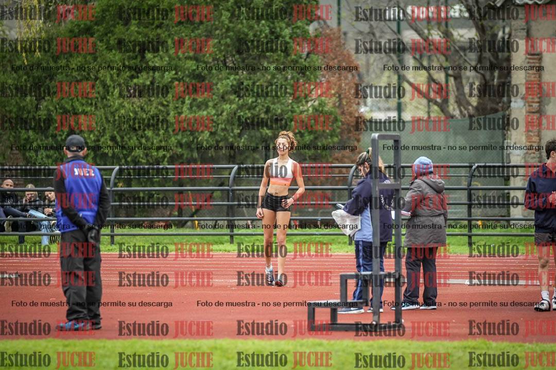 Fotos del salto en alto de mujeres y varones - todos los grupos