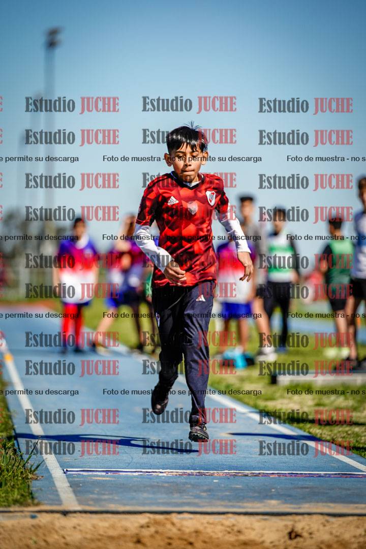 Fotos del salto en largo de varones - U15