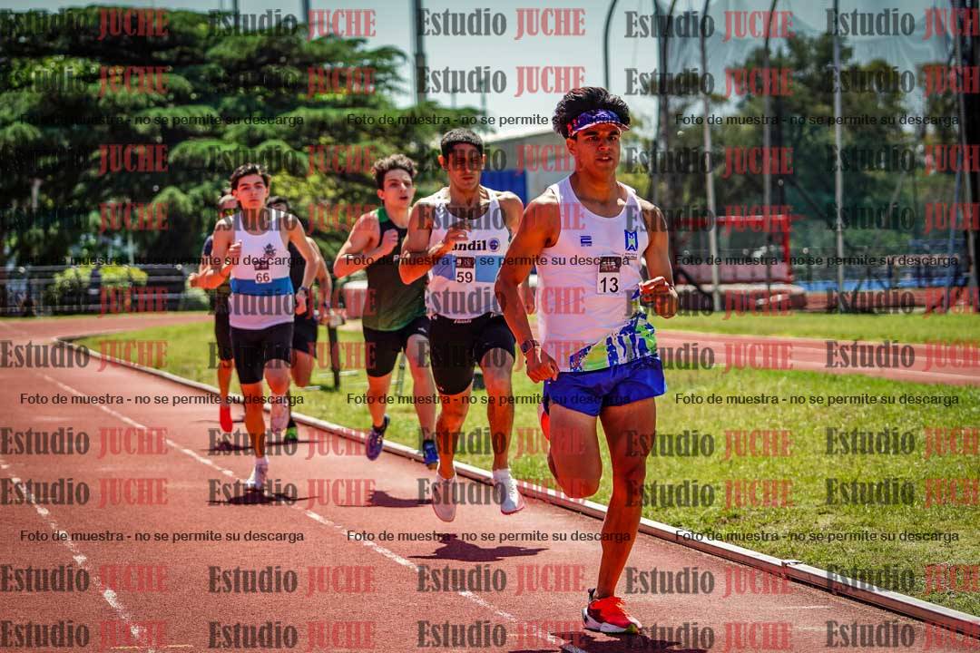 Fotos de los 800 m llanos de varones