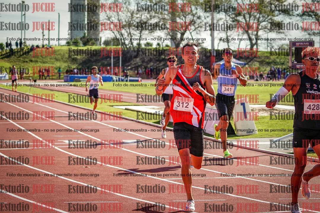Fotos de los 800 m llanos de varones