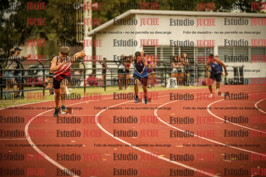 Fotos de los 400 m con vallas de varones