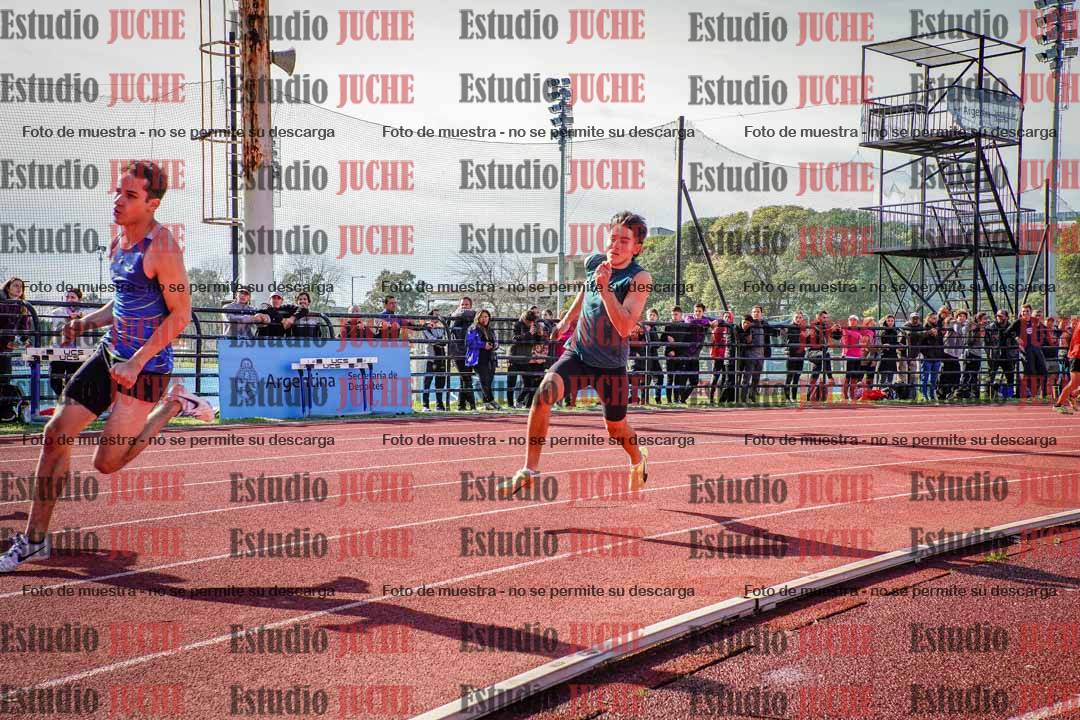 Fotos de los 200 m llanos de varones