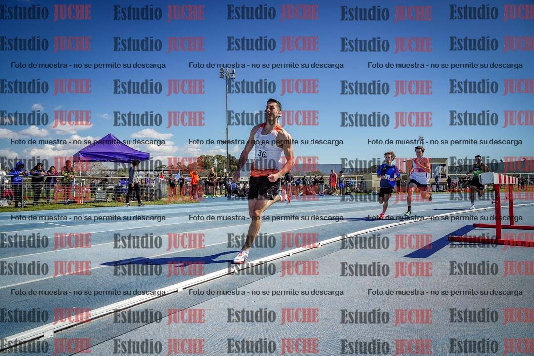 Fotos de los 800 m llanos de varones