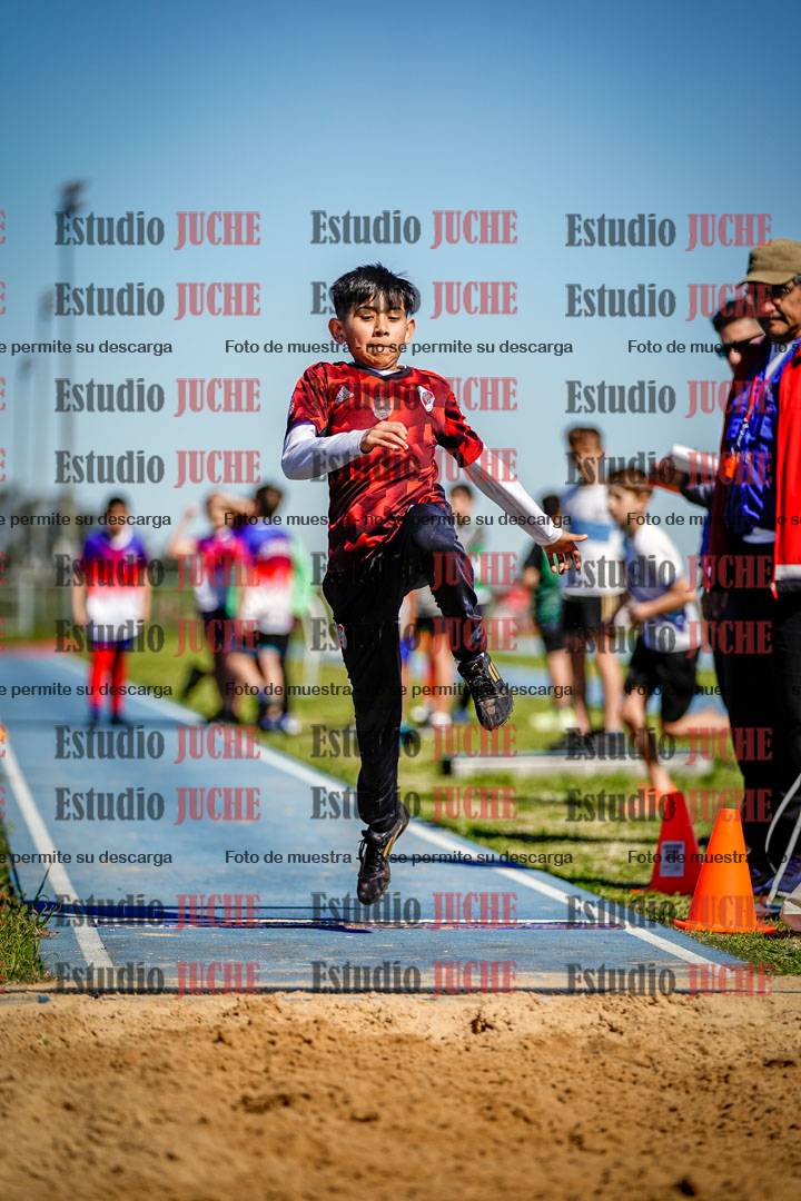 Fotos del salto en largo de varones - U15