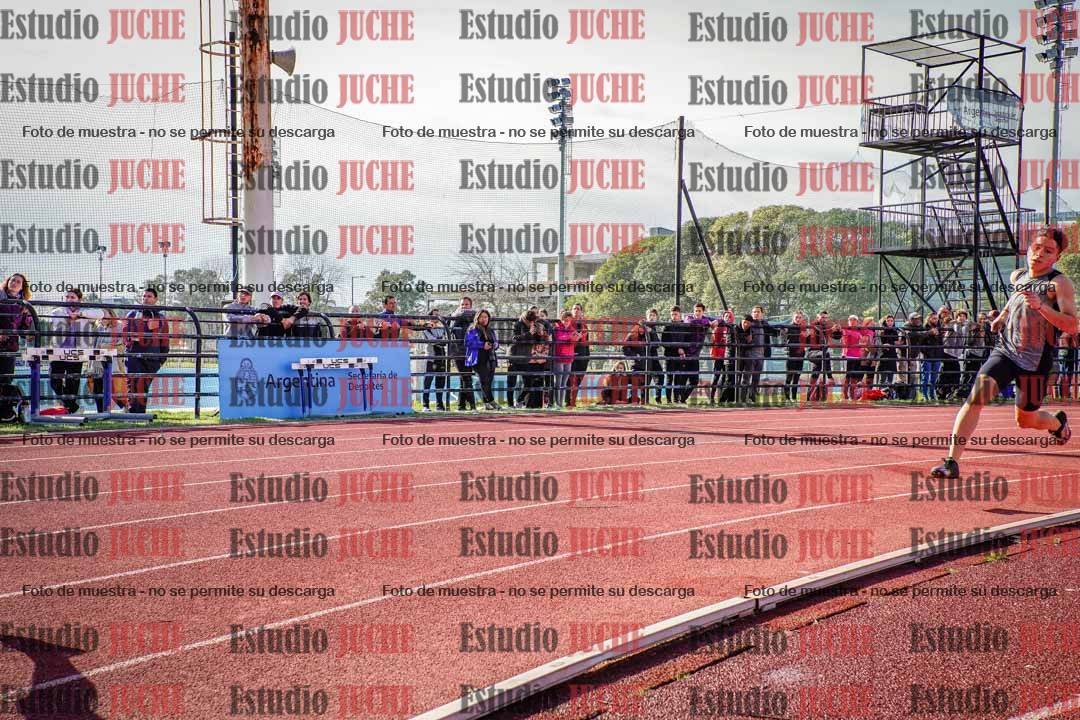 Fotos de los 200 m llanos de varones