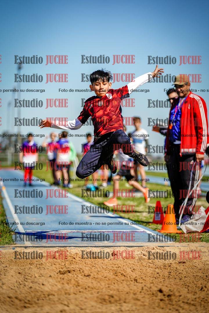 Fotos del salto en largo de varones - U15
