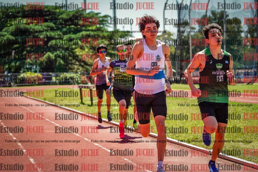Fotos de los 800 m llanos de varones