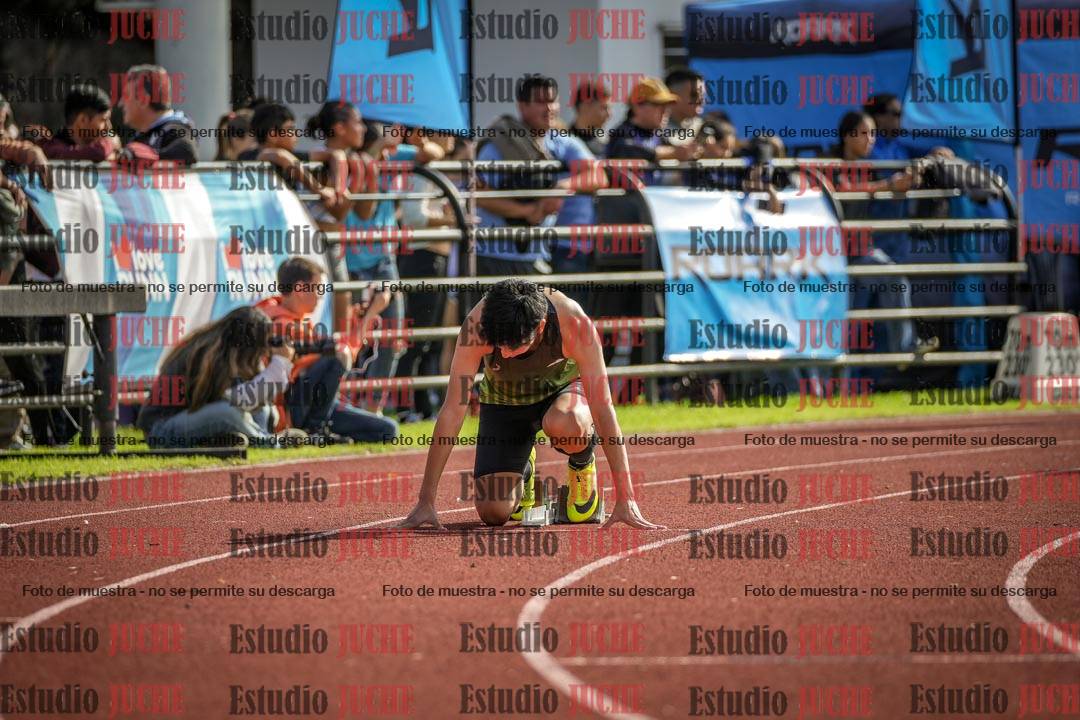Fotos de los 400 m llanos de varones
