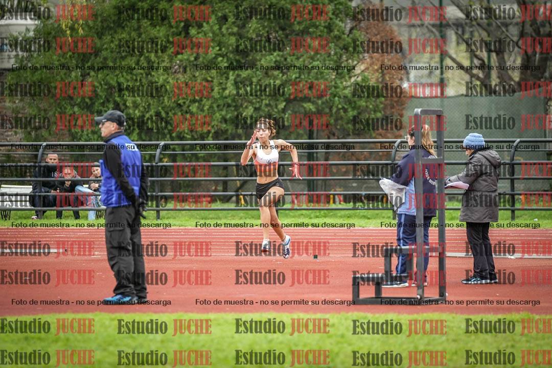 Fotos del salto en alto de mujeres y varones - todos los grupos