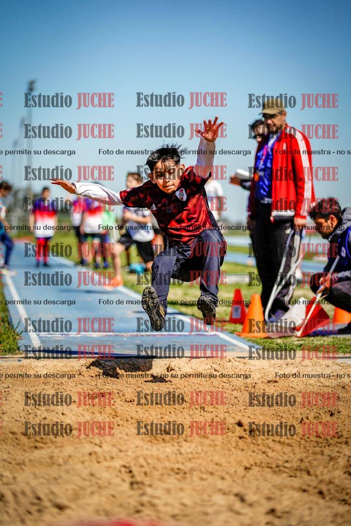 Fotos del salto en largo de varones - U15