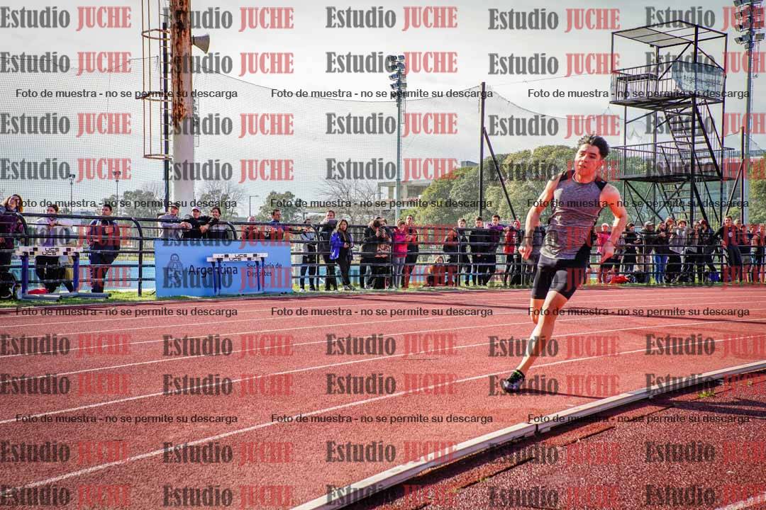 Fotos de los 200 m llanos de varones