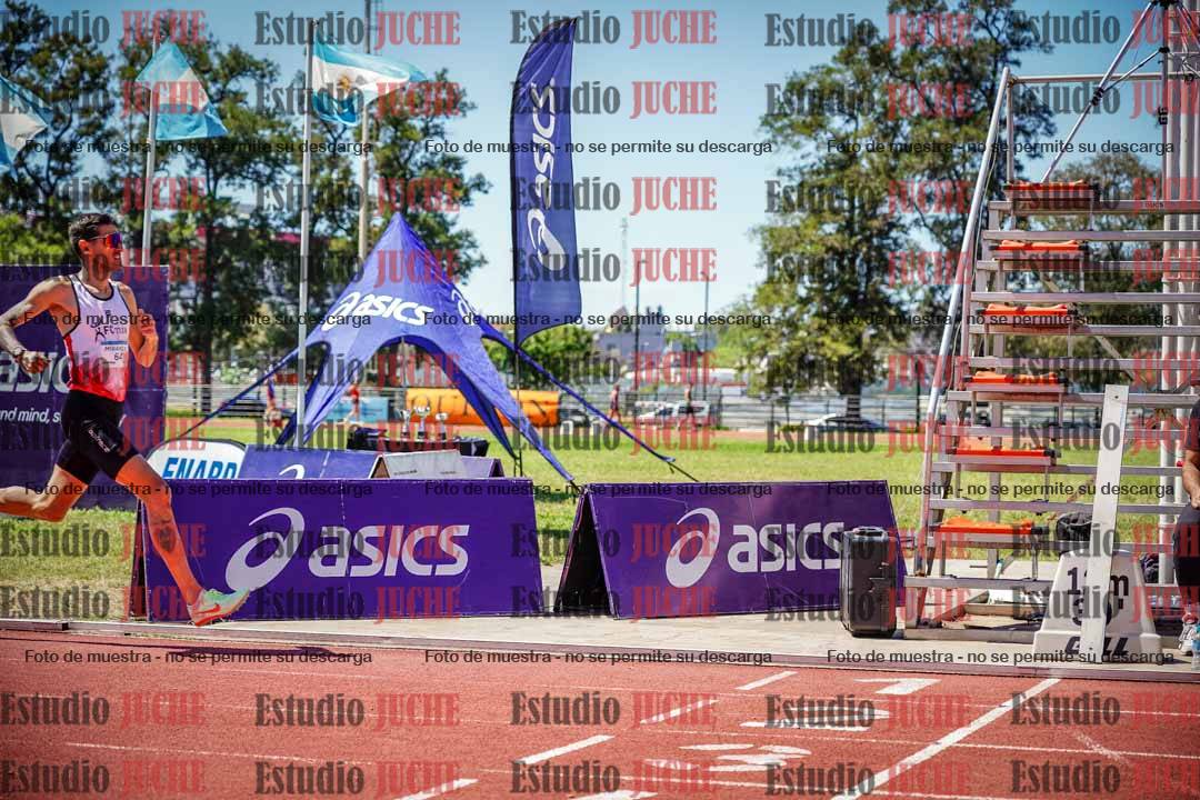 Fotos de los 800 m llanos de varones
