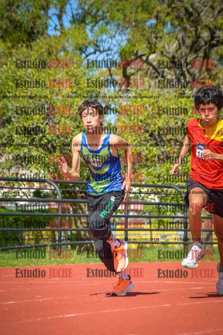 Fotos de los 600 m llanos de varones