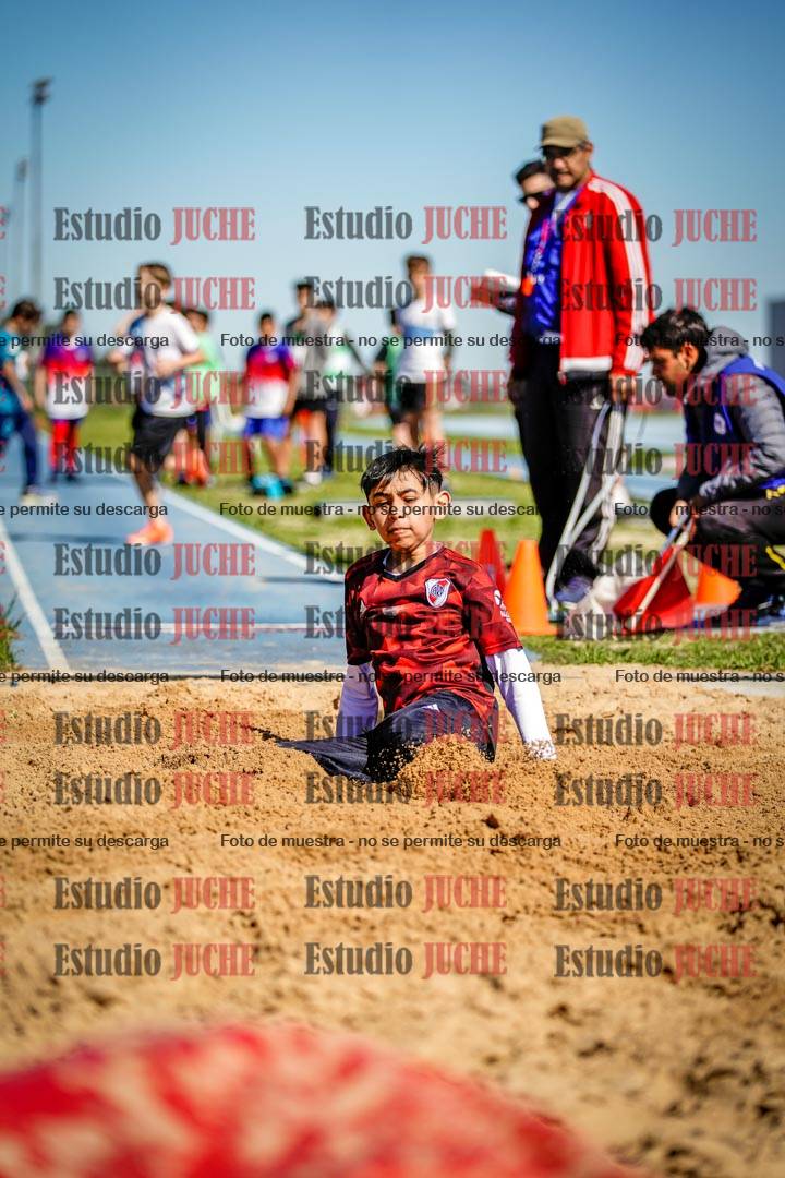 Fotos del salto en largo de varones - U15