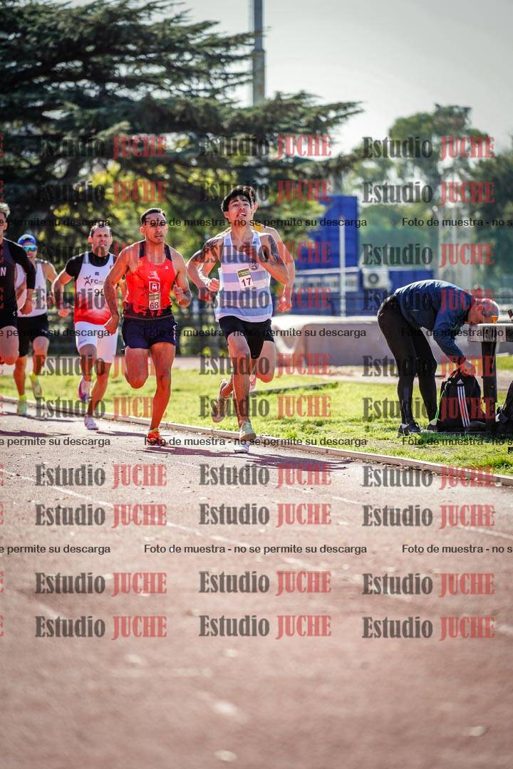Fotos de los 800 m llanos de varones