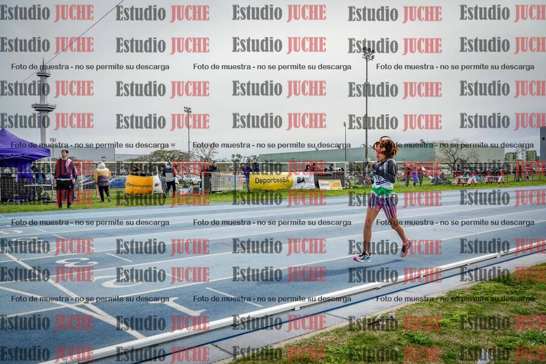 Fotos de los 800 m llanos de mujeres - U14