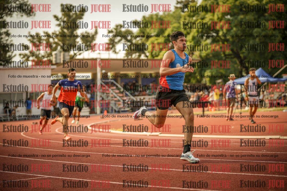Fotos de los 400 m llanos de varones