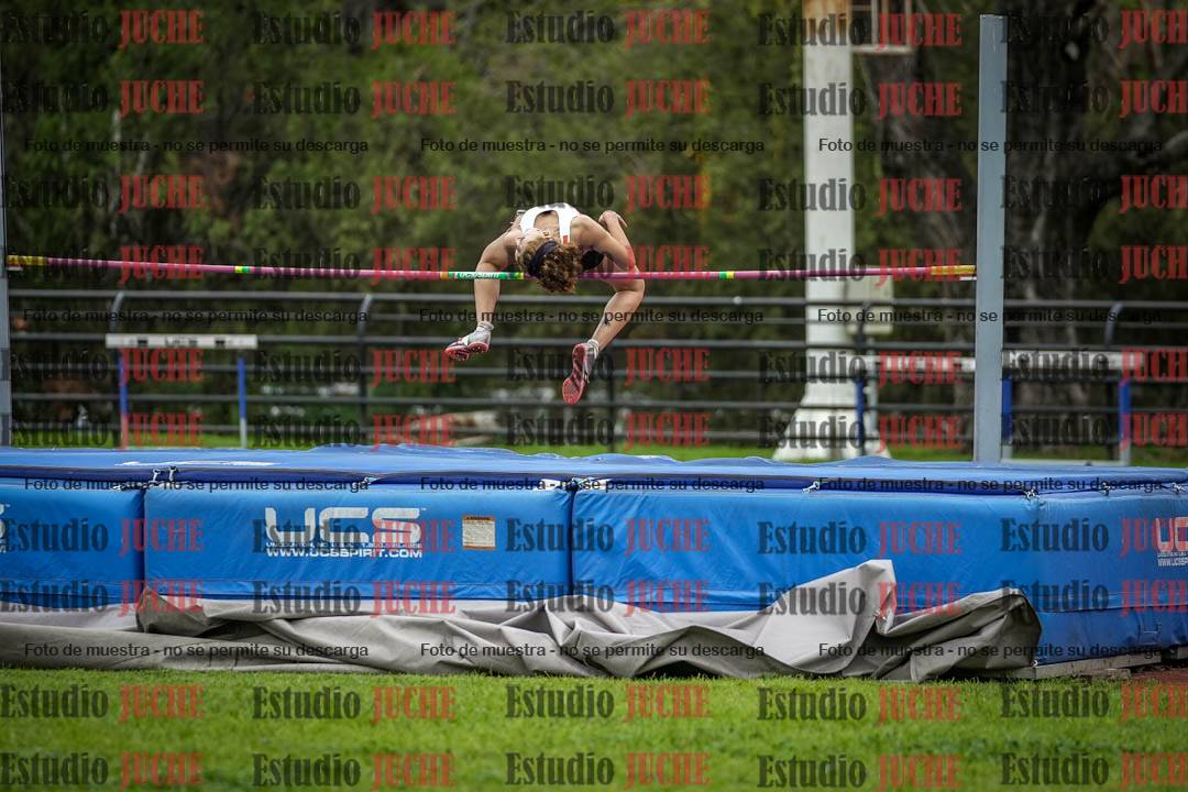 Fotos del salto en alto de mujeres y varones - todos los grupos