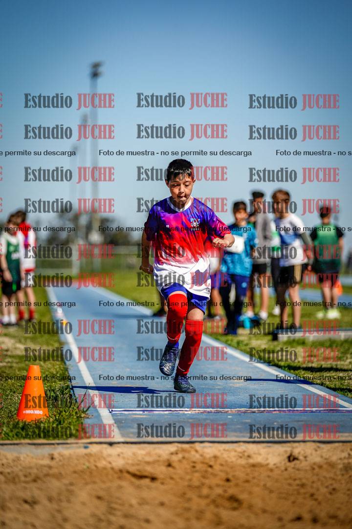 Fotos del salto en largo de varones - U15