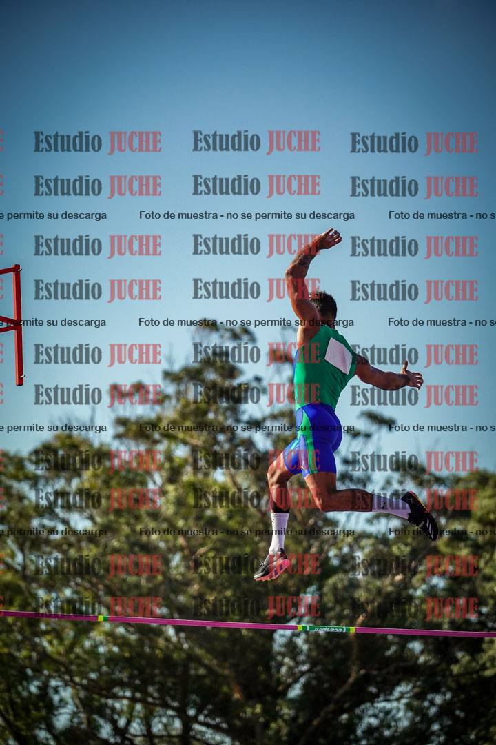 Fotos del salto con garrocha de varones - FINAL