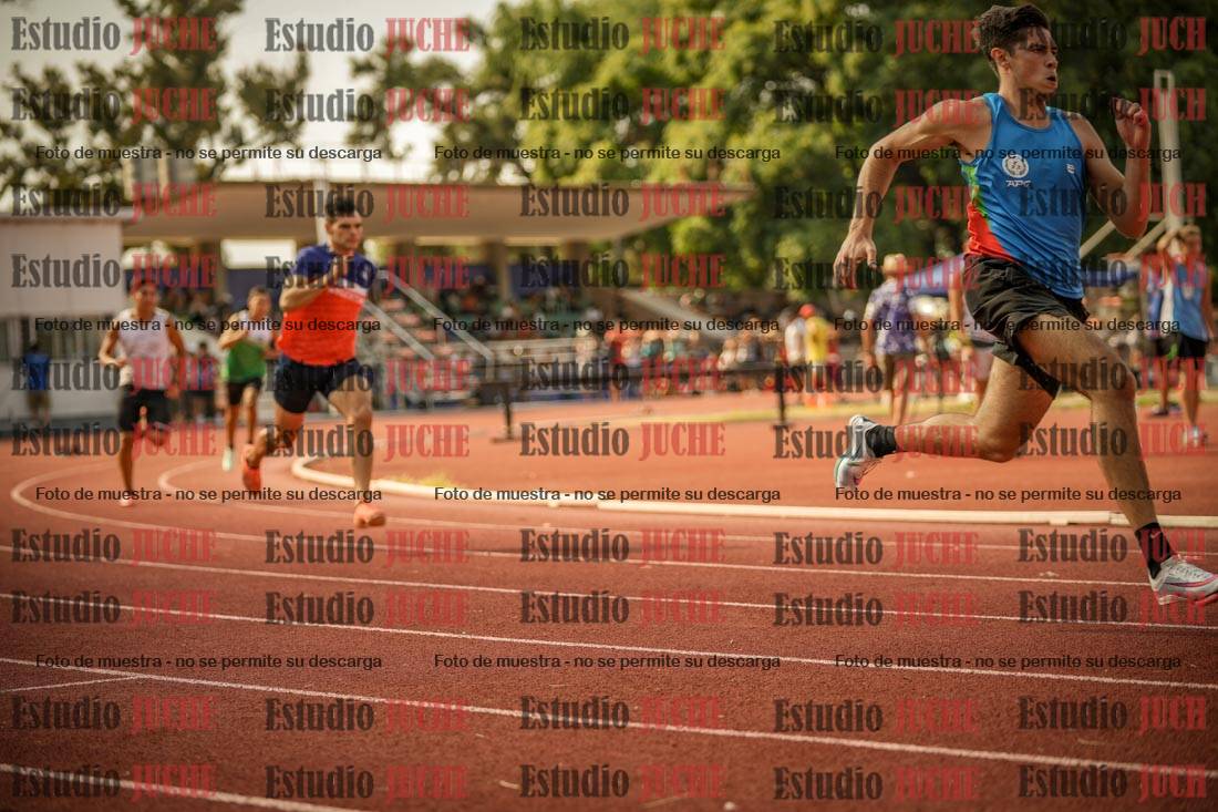 Fotos de los 400 m llanos de varones