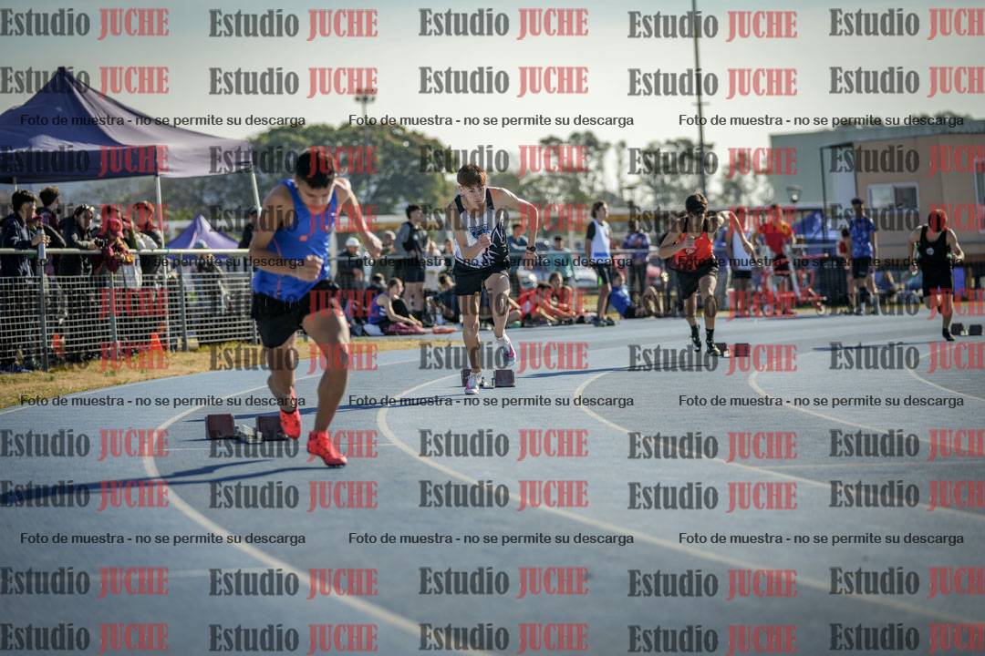 Fotos de los 400 m llanos de varones