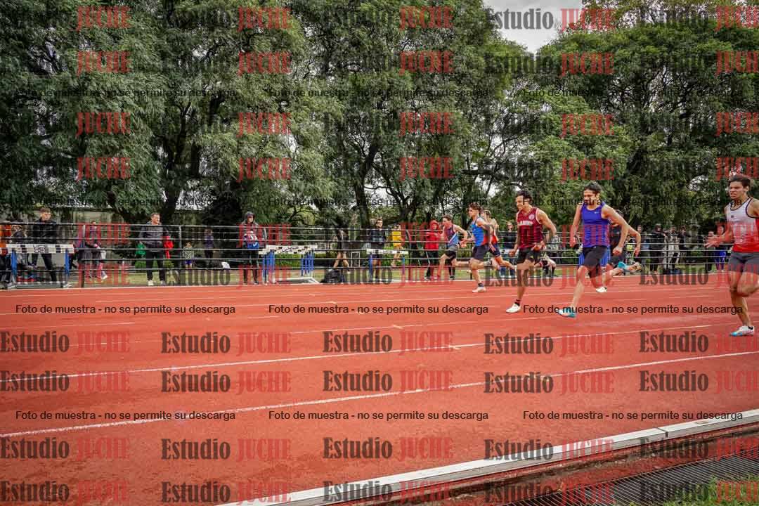Fotos de los 100 m llanos de varones