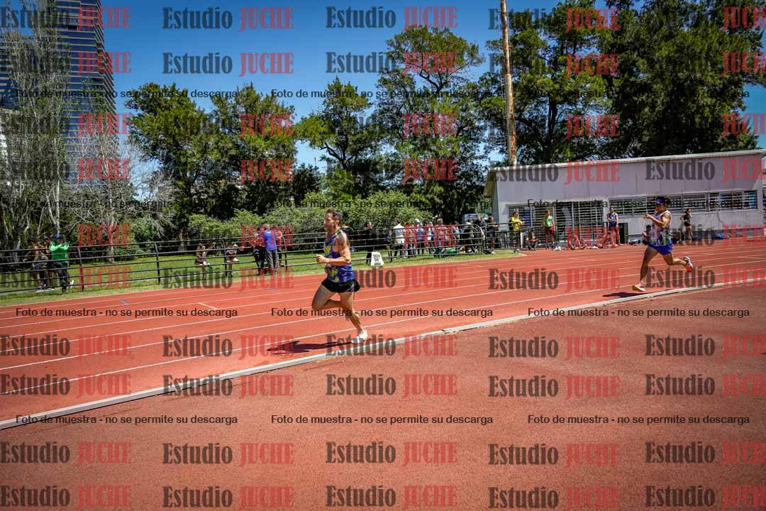 Fotos de los 800 m llanos de varones